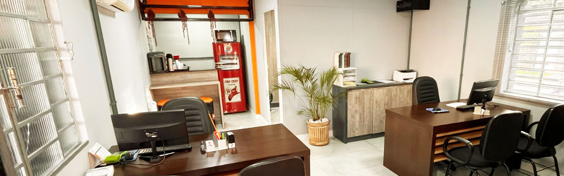 Escritório da Auto América Funilaria e Pintura - Alto da XV - Curitiba