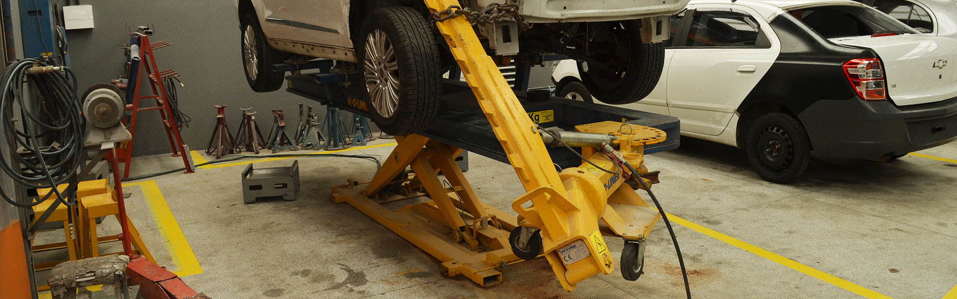 Equipamentos da Auto América Funilaria e Pintura – Jardim das Américas - Curitiba