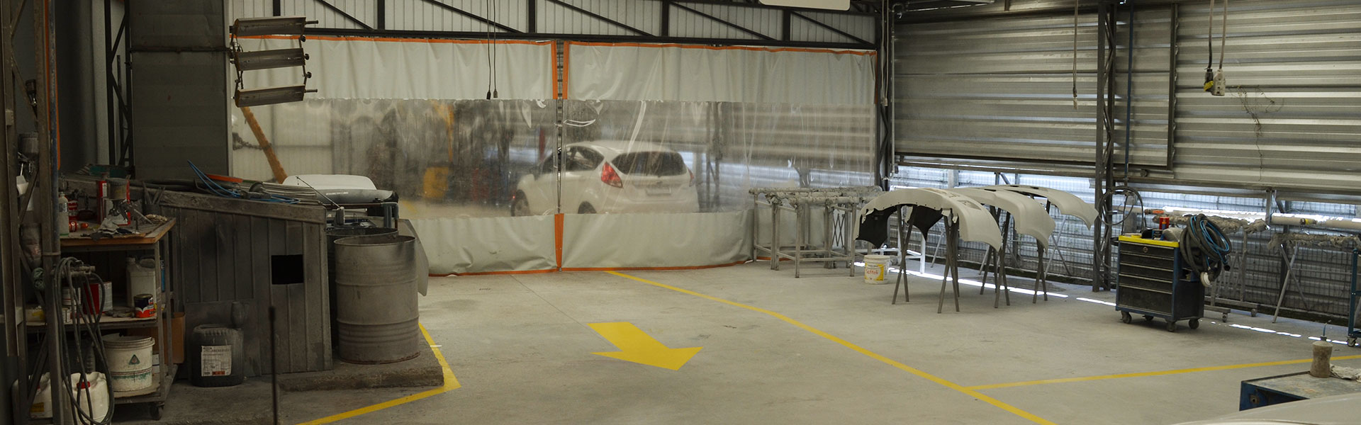 Sala de Reparos da Auto América Funilaria e Pintura – Jardim das Américas - Curitiba