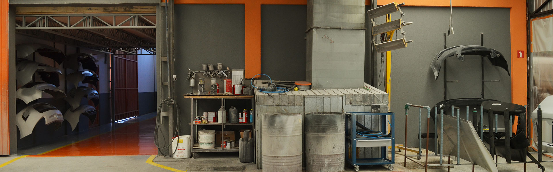 Sala de Reparos da Auto América Funilaria e Pintura – Jardim das Américas - Curitiba